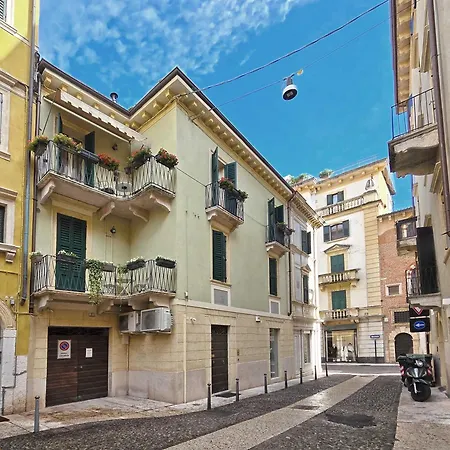 Mva Madama Verona Aparments Exterior foto