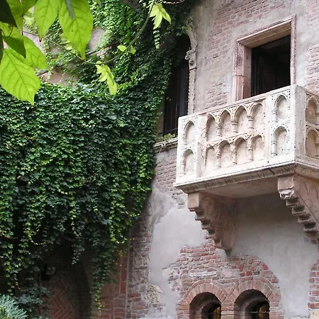 Mva Madama Verona Aparments Exterior foto